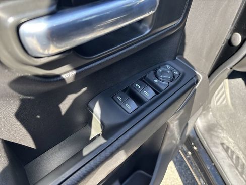 Certified 2022 Chevrolet Silverado 1500 Custom AWD/4WD image 26