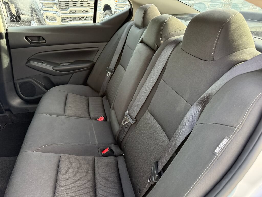 Used 2024 Nissan Altima 2.5 S FWD image 11