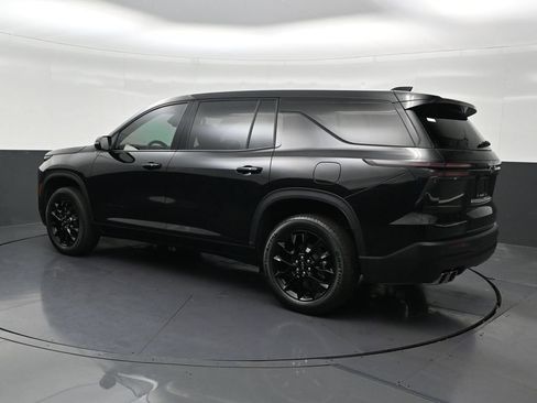 Used 2024 Chevrolet Traverse LS w/ Midnight/Sport Edition FWD image 5