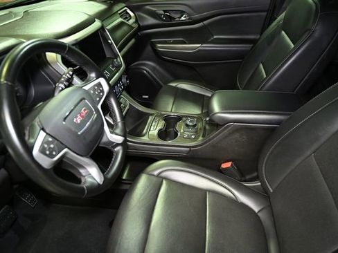 Used 2023 GMC Acadia SLT image 21