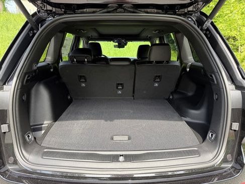 New 2025 Jeep Grand Cherokee Limited w/ Luxury Tech Group II image 17