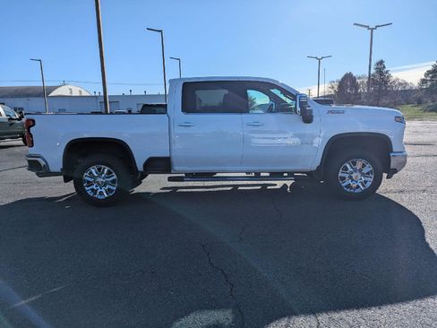 Used 2024 Chevrolet Silverado 2500 LTZ w/ LTZ Convenience Package image 8