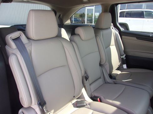 Used 2022 Honda Odyssey Touring image 17