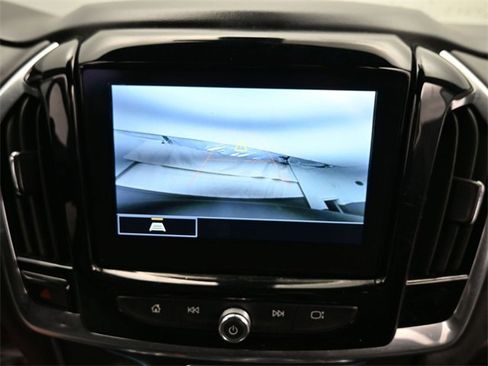 Used 2023 Chevrolet Traverse LT image 19