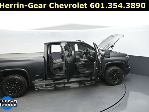 Used 2024 Chevrolet Silverado 2500 High Country w/ High Country Premium Package image 49