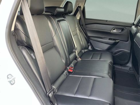 New 2026 Nissan Rogue SV w/ SV Premium Package FWD image 17