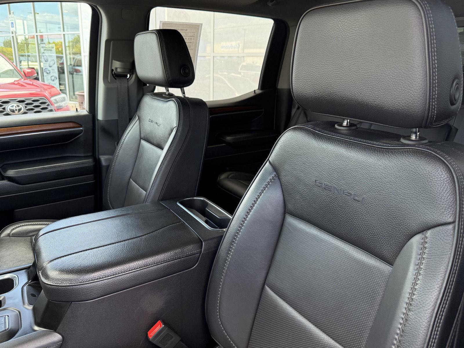 Used 2024 GMC Sierra 1500 Denali AWD/4WD image 16