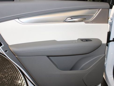 New 2025 Cadillac XT5 Premium Luxury image 12