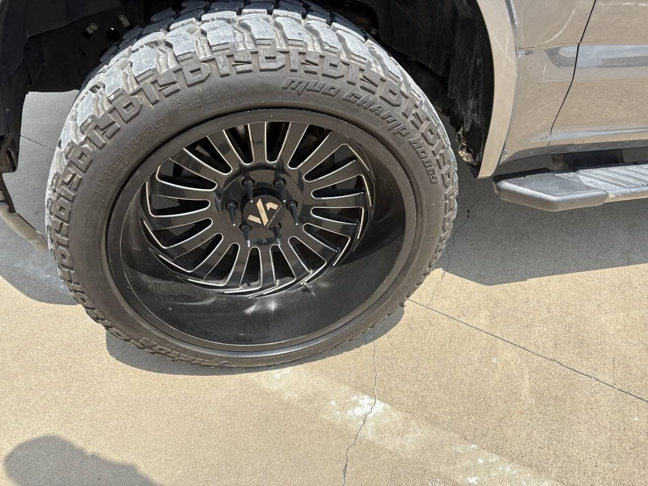Used 2018 Ford F150 XLT w/ Equipment Group 302A Luxury RWD image 8