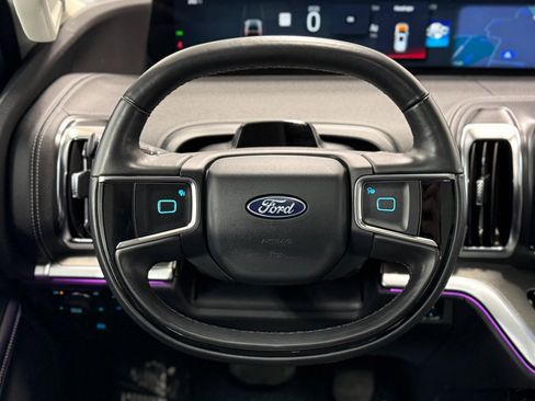 Used 2025 Ford Expedition Max Platinum image 19