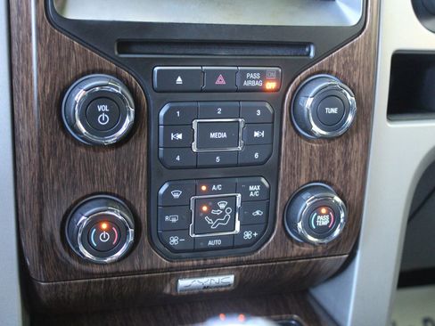 Used 2013 Ford F150 Lariat w/ Luxury Equipment Group AWD/4WD image 32