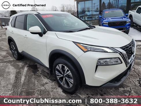 Certified 2023 Nissan Rogue SV image 2