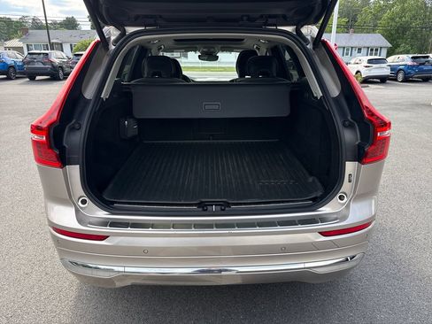 Used 2023 Volvo XC60 B5 Plus w/ Climate Package AWD/4WD image 21