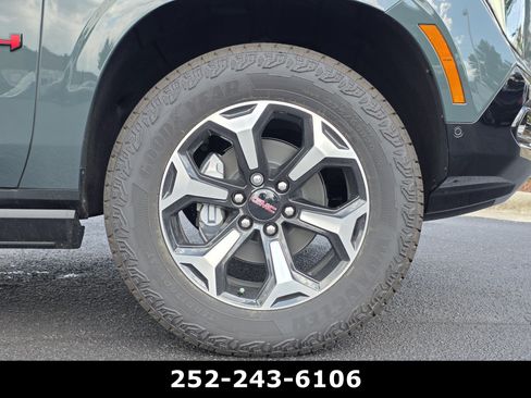 Used 2026 GMC Yukon AT4 w/ AT4 Premium Plus Package AWD/4WD image 52