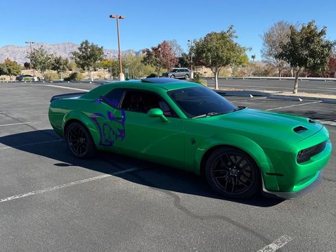 Used 2019 Dodge Challenger SRT Hellcat Redeye image 5