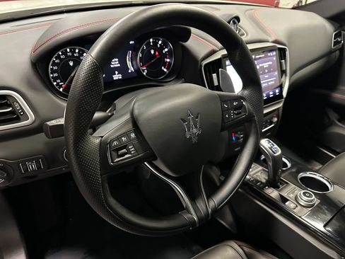 Used 2024 Maserati Ghibli Modena Q4 AWD/4WD image 9