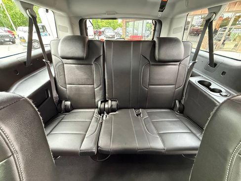 Used 2019 Chevrolet Suburban Premier AWD/4WD image 20