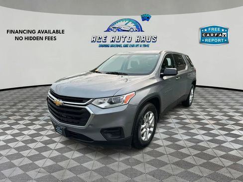 Used 2018 Chevrolet Traverse LS image 3