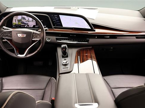 Used 2023 Cadillac Escalade Premium Luxury image 16
