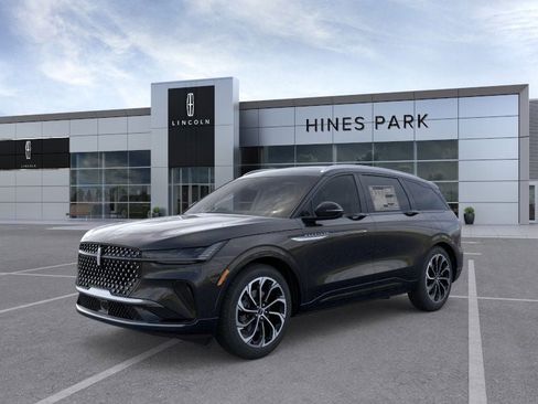 New 2026 Lincoln Nautilus Reserve image 1