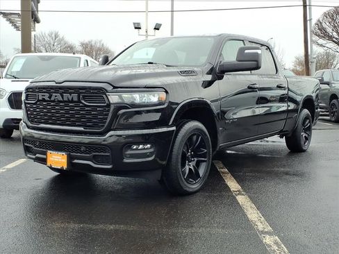 Used 2025 RAM 1500 Big Horn AWD/4WD image 3