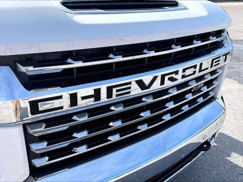 Used 2022 Chevrolet Silverado 2500 LTZ w/ LTZ Plus Package image 33