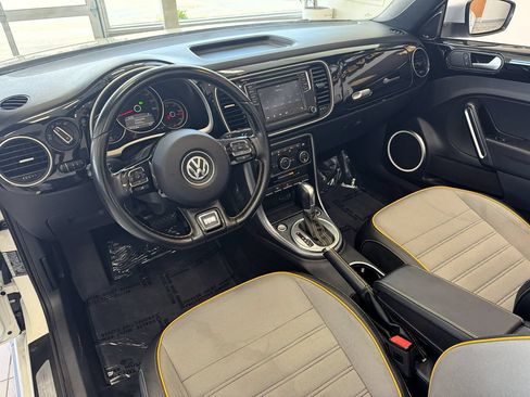Used 2017 Volkswagen Beetle 1.8T Dune FWD image 16