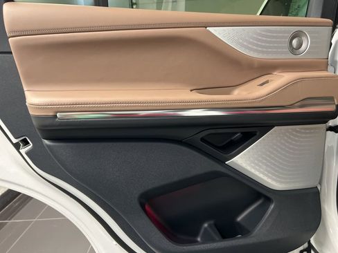 New 2026 Lincoln Navigator Black Label AWD/4WD image 41