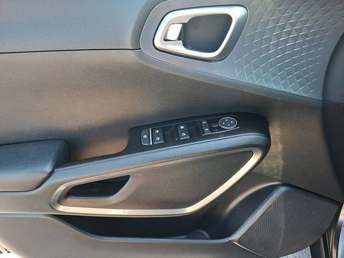 Certified 2023 Kia Soul EX FWD image 12