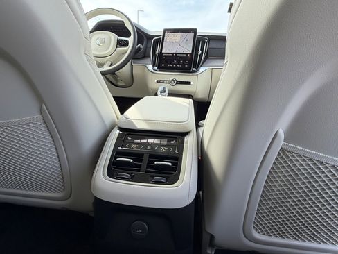 New 2026 Volvo XC90 T8 Ultra w/ Protection Package Premier image 11