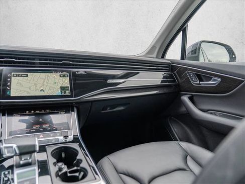 Used 2022 Audi Q7 Premium Plus image 19