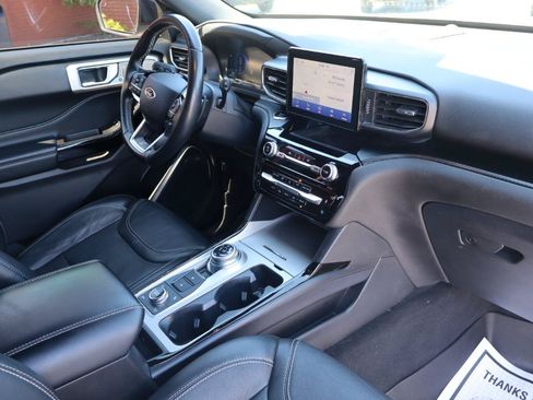 Used 2022 Ford Explorer ST AWD/4WD image 30