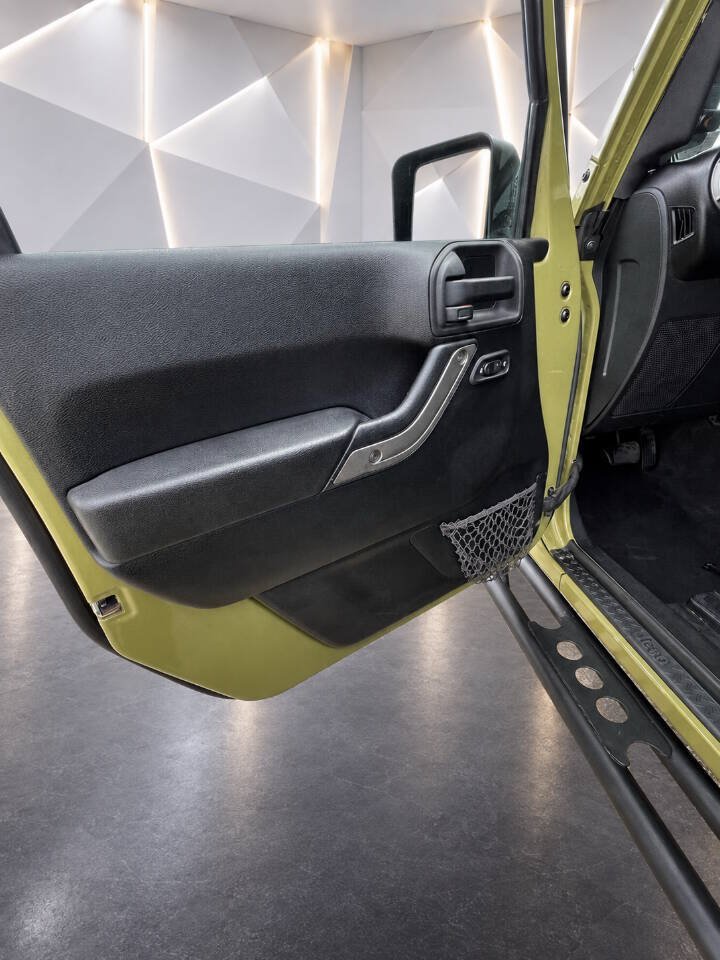 Used 2013 Jeep Wrangler Sport AWD/4WD image 24