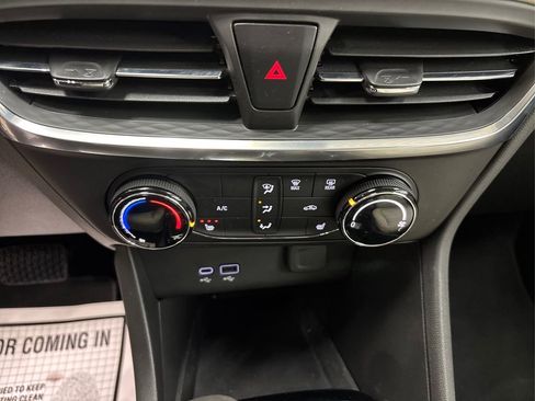 Used 2024 Buick Encore GX Preferred w/ Comfort Package image 31