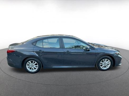 Used 2025 Toyota Camry LE image 10