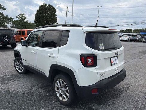Used 2019 Jeep Renegade Latitude AWD/4WD image 7
