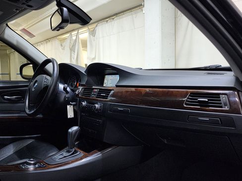 Used 2011 BMW 328i xDrive Sedan AWD/4WD image 21