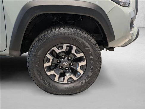 Used 2023 Toyota Tacoma TRD Off-Road image 26