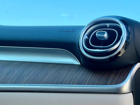 Certified 2022 Mercedes-Benz C 300 4MATIC Sedan image 13