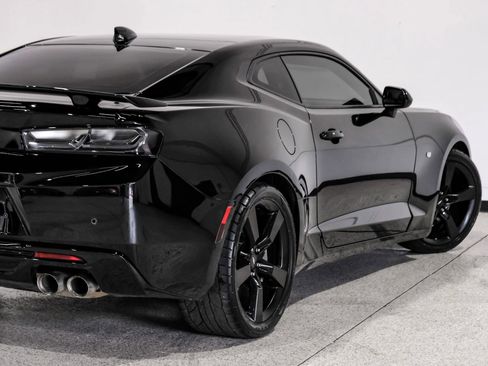 Used 2018 Chevrolet Camaro SS image 17