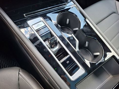 New 2026 Volkswagen Atlas Cross Sport SEL R-Line image 28