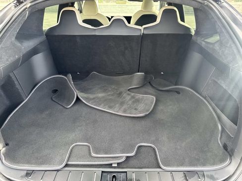 Used 2022 Tesla Model X image 6