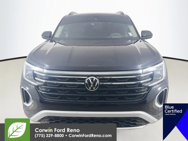 Used 2024 Volkswagen Atlas Peak Edition SEL AWD/4WD image 2