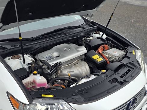 Used 2014 Lexus ES 300h w/ Luxury Package w/Bamboo Trim FWD image 29