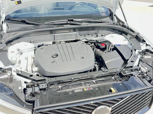 New 2026 Volvo XC60 B5 Plus w/ Protection Package Premier image 28