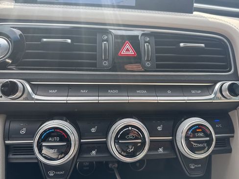 Used 2023 Genesis G70 2.0T w/ Sport Prestige Package image 31