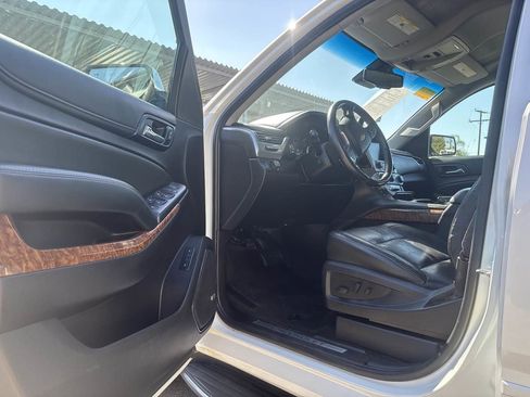Used 2016 Chevrolet Suburban LTZ image 5