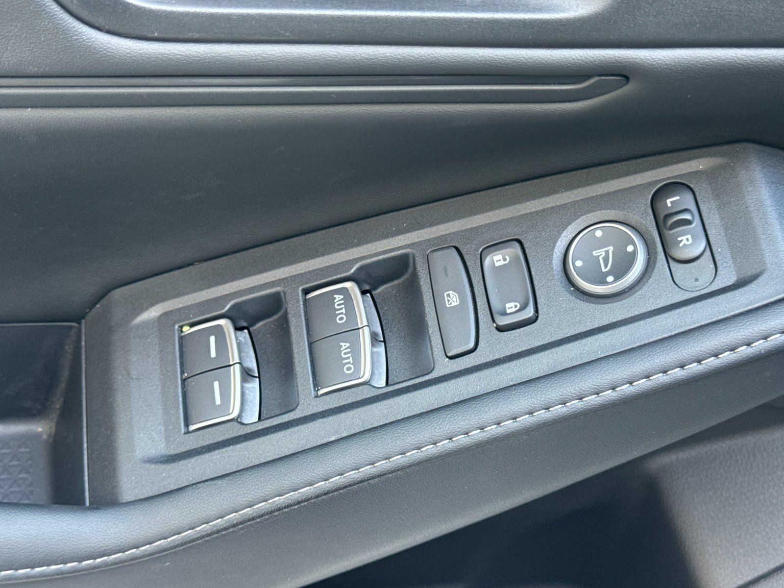 Used 2025 Honda Accord Sport image 12