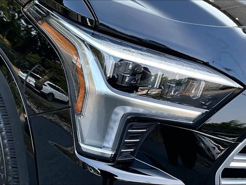 Used 2025 Toyota Sequoia Capstone AWD/4WD image 27
