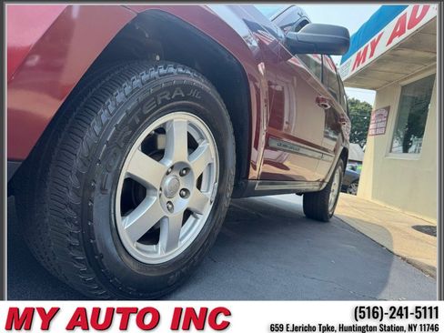Used 2009 Jeep Grand Cherokee Laredo AWD/4WD image 10